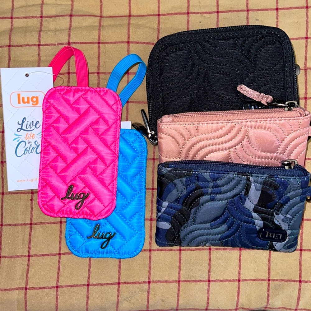 NWT & NWOT LOT OF LUG….. 2 metros, 2 luggage tags & SPLITS wallet in black!🖤